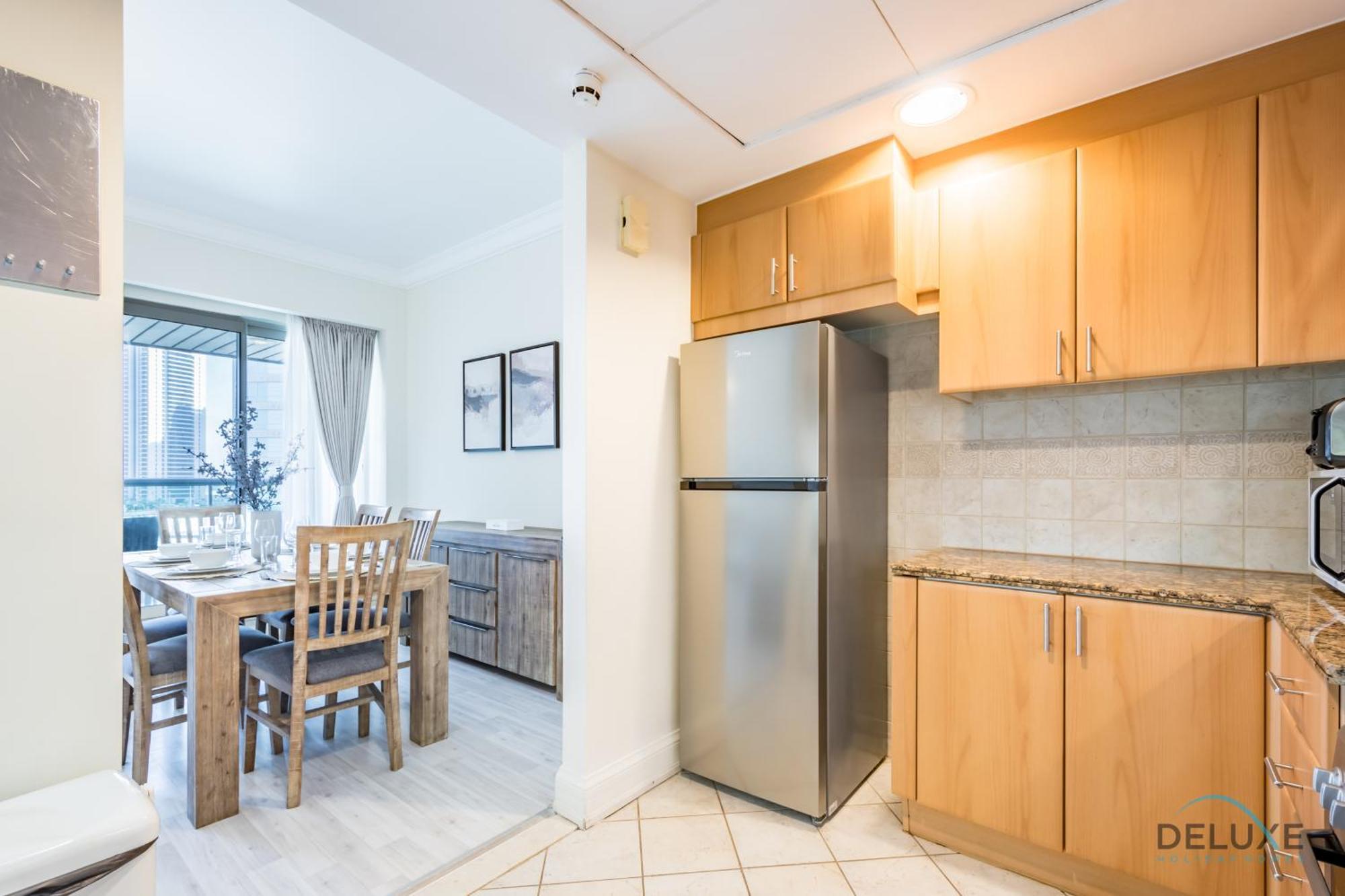 Апартаменты Spacious 2br At Murjan Emaar Six Towers Marina By Deluxe Homes