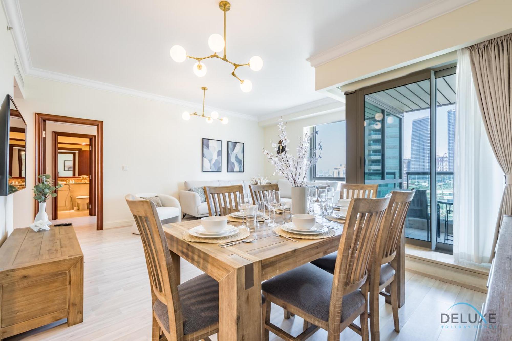Spacious 2br At Murjan Emaar Six Towers Marina By Deluxe Homes Апартаменты
